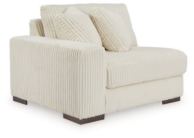 Lindyn Sectional with Chaise - American Home Express Outlet (San Antonio, TX)