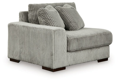 Lindyn Sectional with Chaise - American Home Express Outlet (San Antonio, TX)