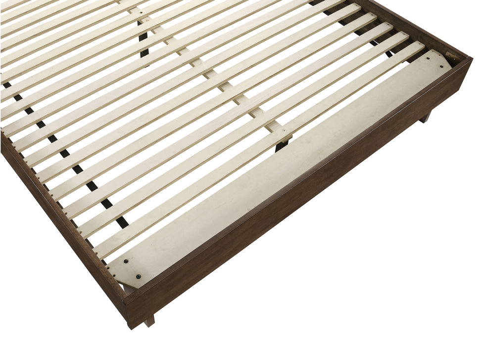 Glenwood 4 & 5 Piece Bedroom Set Eastren king & Queen