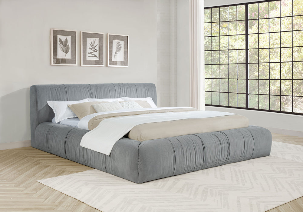 Wilshire Panel Platform Bed - American Home Express Outlet (San Antonio, TX)