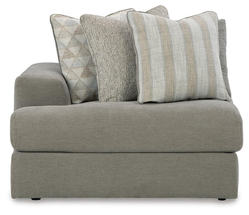 Avaliyah Sectional with Chaise - American Home Express Outlet (San Antonio, TX)