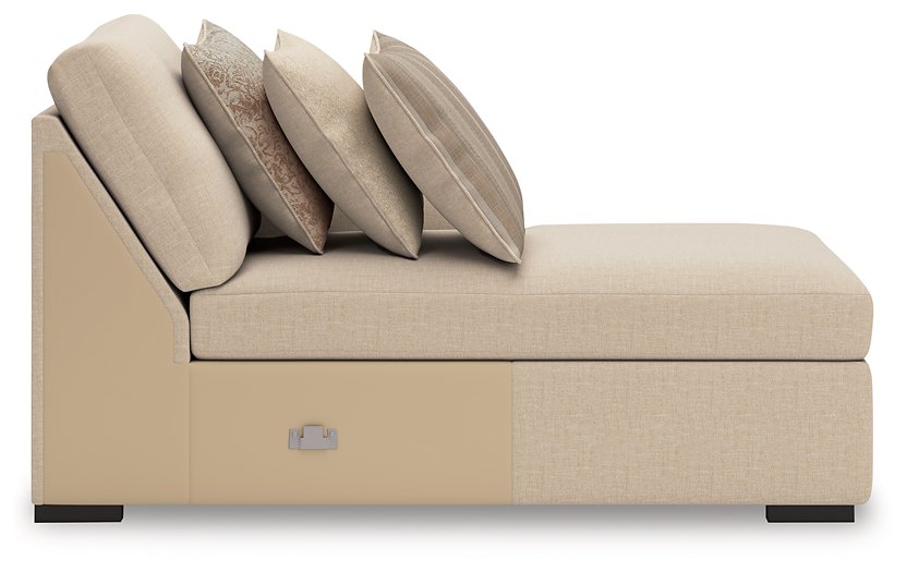 LadyMae Sectional with Chaise - American Home Express Outlet (San Antonio, TX)