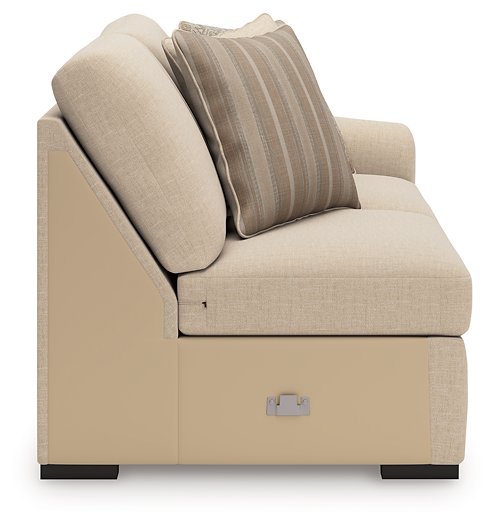 LadyMae Sectional with Chaise - American Home Express Outlet (San Antonio, TX)