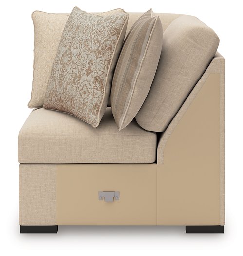 LadyMae Sectional with Chaise - American Home Express Outlet (San Antonio, TX)