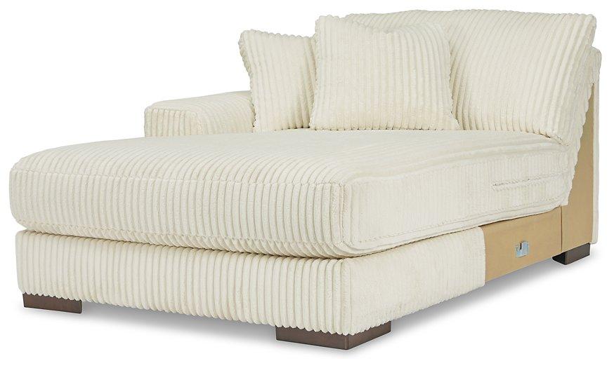 Lindyn Super Chaise