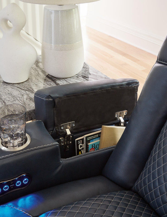 Fyne-Dyme Power Reclining Sofa - American Home Express Outlet (San Antonio, TX)