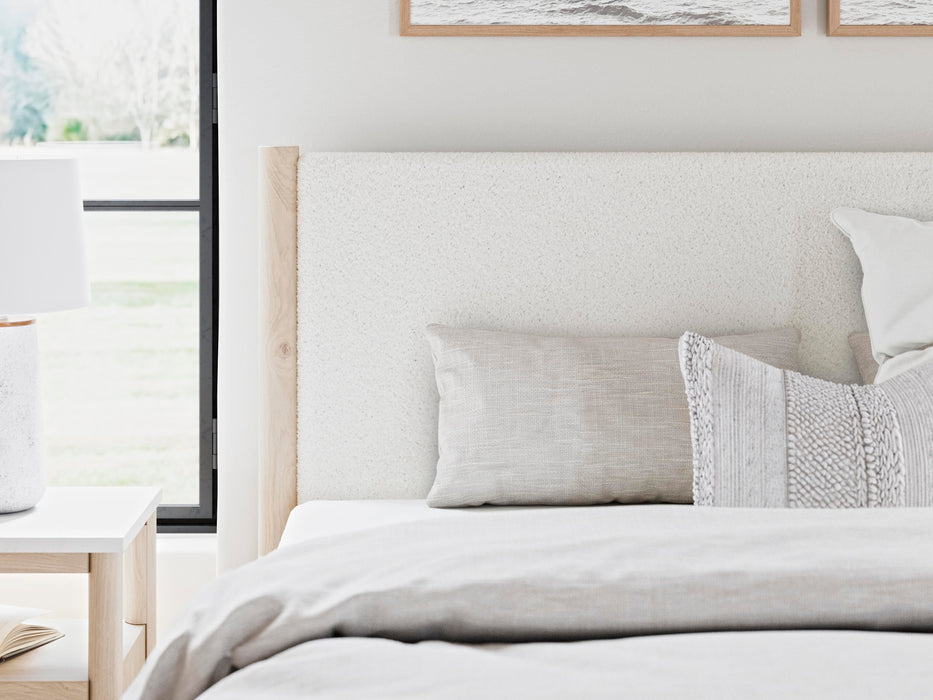 Cadmori Upholstered Bed - American Home Express Outlet (San Antonio, TX)