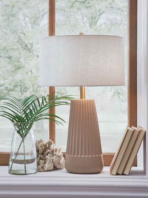 Dellner Table Lamp - American Home Express Outlet (San Antonio, TX)