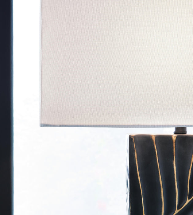 Bartlen Lamp Set - American Home Express Outlet (San Antonio, TX)