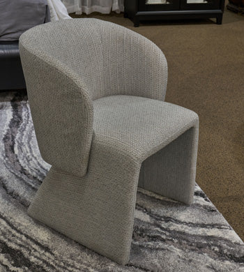 Darcyjo Dining Arm Chair - American Home Express Outlet (San Antonio, TX)