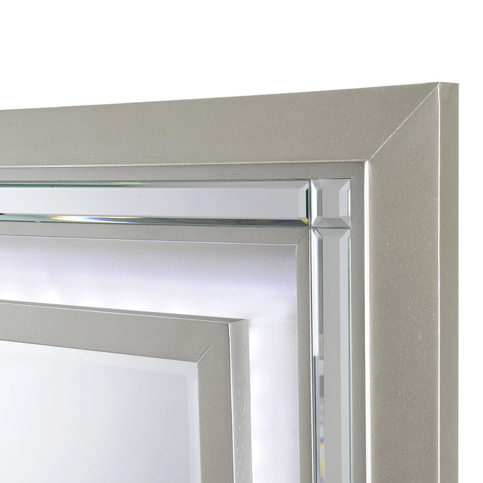 Platinum Platform Storage Bedroom Set