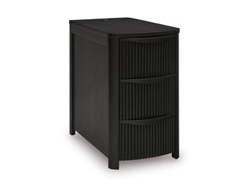 Camdill Chairside End Table - American Home Express Outlet (San Antonio, TX)