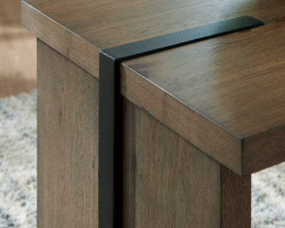 Kandinew End Table - American Home Express Outlet (San Antonio, TX)