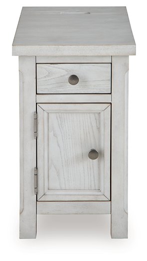 Robbinsdale Chairside End Table - American Home Express Outlet (San Antonio, TX)